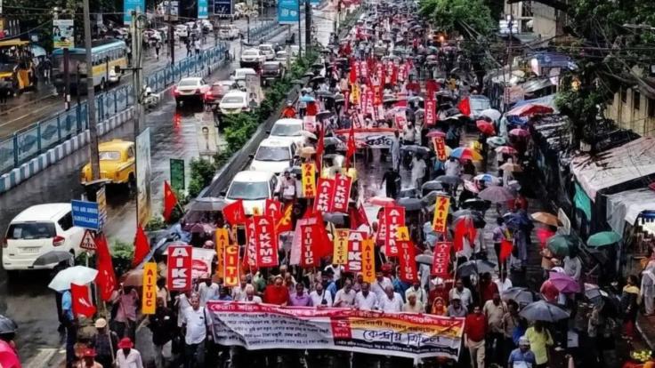 भारत बंद का देशभर में असर, बैंकिंग व्यवस्था ठप, रेलवे भी प्रभावित